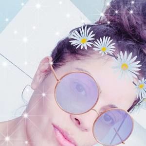 Meet your Posher, Lucy